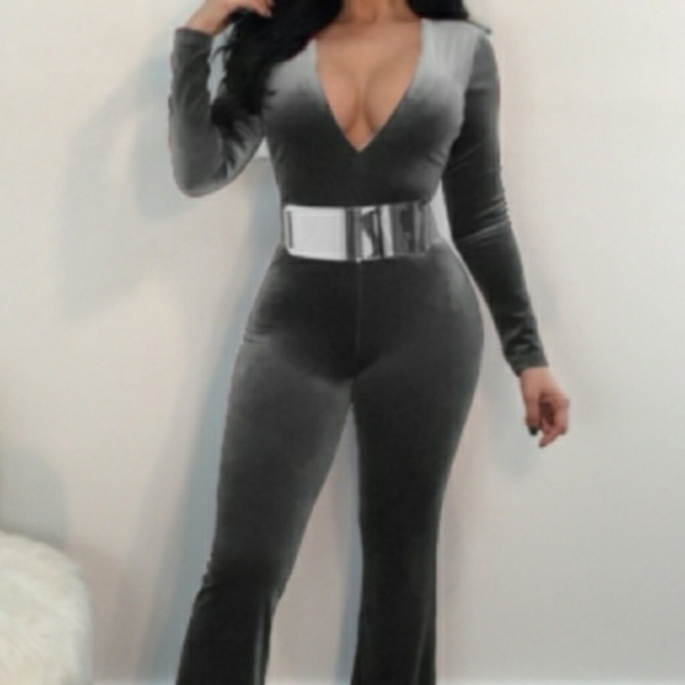 Women's Clothes - Picture 2 of 5